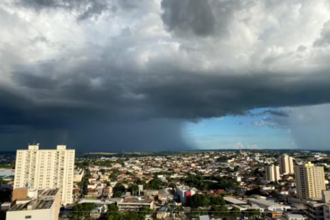 Alerta prevê fenômenos extremos no interior de SP; saiba o que são tornados e microexplosões