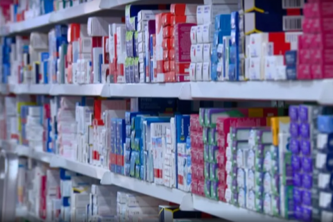 Supermercados vão poder vender remédios